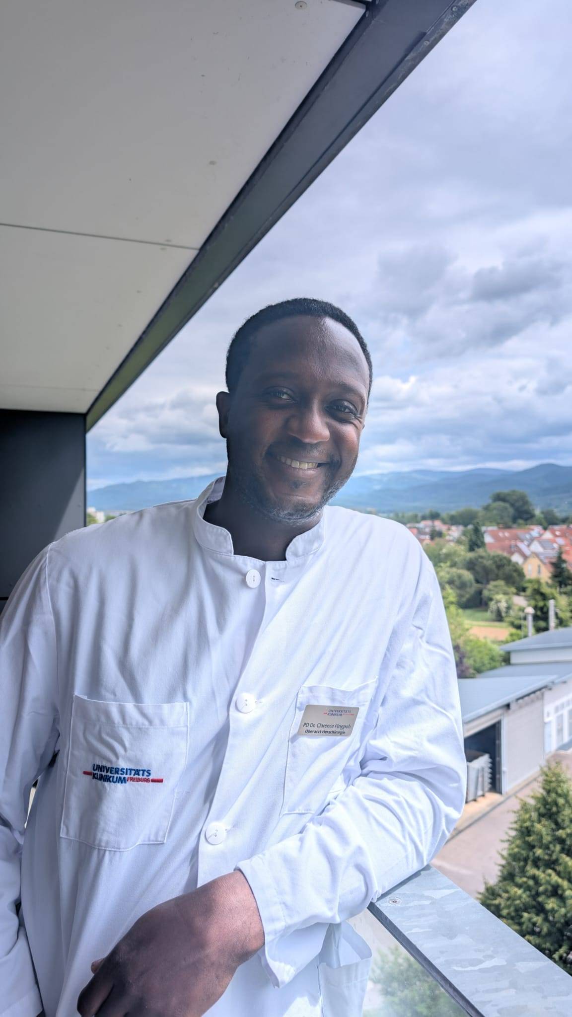 PD Dr med MHBA Clarence Pingpoh-Chirurg